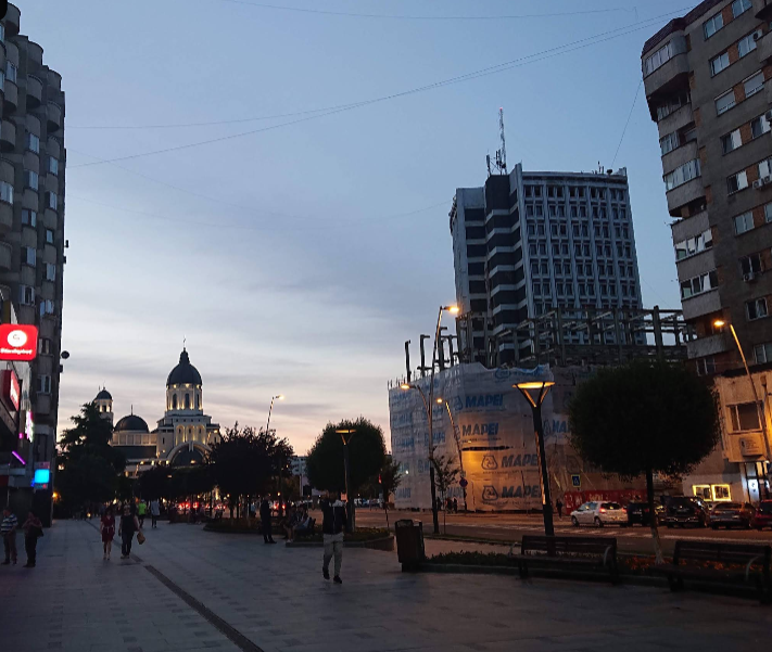 Spatiu comercial si teren ultracentral dezvoltare proiect Bacau